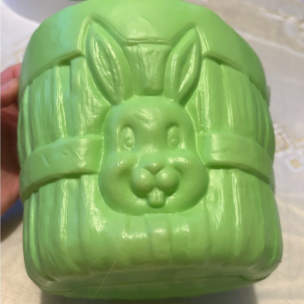 Vintage Green Bunny Basket - Picture 5 of 7
